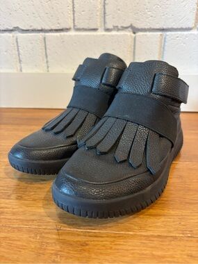 Mobs Black Leather Fringe Ankle Booties/ Sneakers Women’s 7